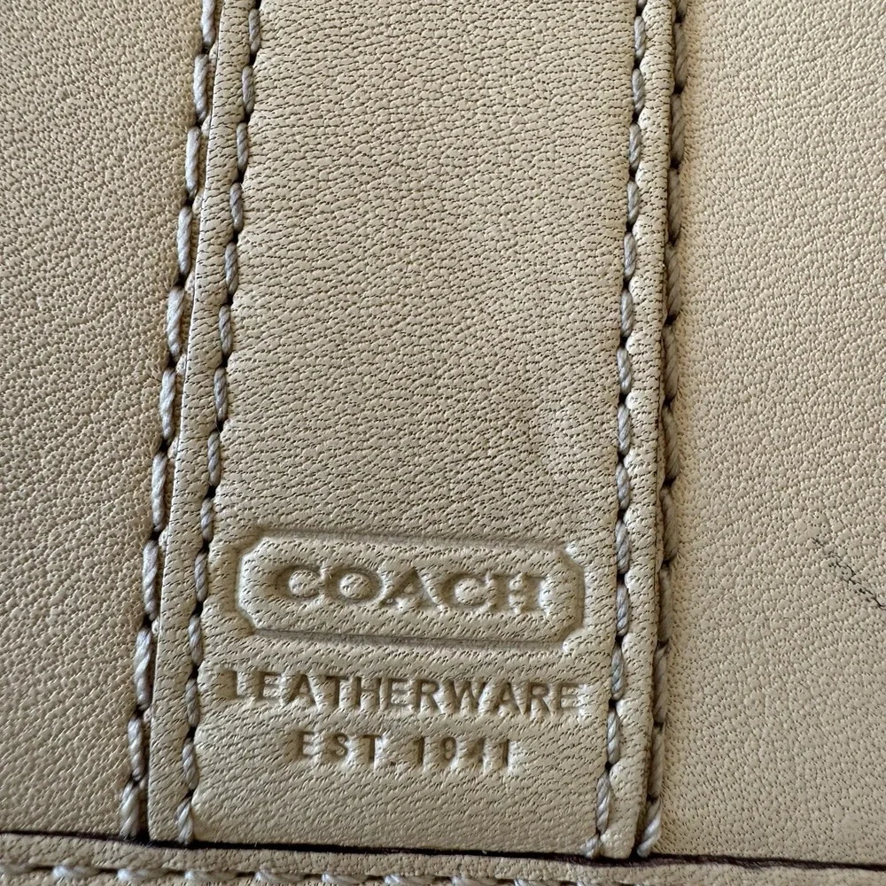 Coach vtg leatherware